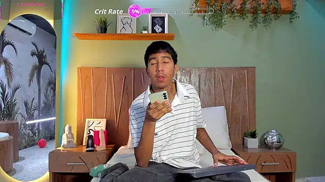Snapshot of Ender_h0tt chatting on 07-13-26, 10:01 Ender h0tt online show from 07-13-26, 10:01