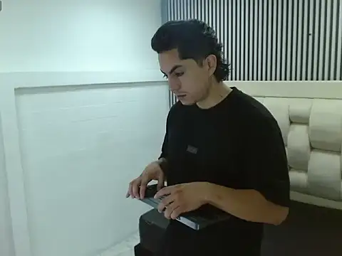 Alex Wolft online show from 03-26-26, 12:22