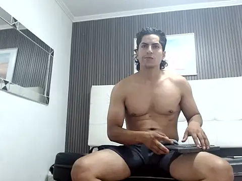Snapshot of Alex_Wolft chatting on 07-29-26, 02:43 Alex Wolft online show from 07-29-26, 02:43