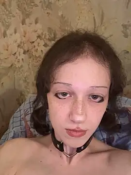 AmanitaXXX69 online show from 04-16-26, 07:42