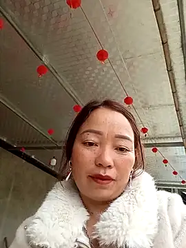 Yellow-pink online show from 03-27-26, 11:10