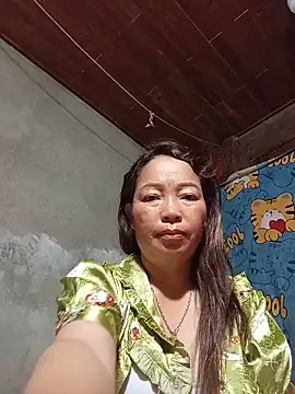 Snapshot of Yellow-pink chatting on 06-06-26, 10:47 Yellow-pink online show from 06-06-26, 10:47