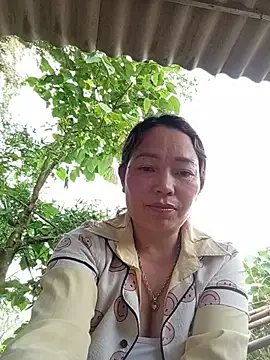 Snapshot of Yellow-pink chatting on 06-13-26, 11:30 Yellow-pink online show from 06-13-26, 11:30