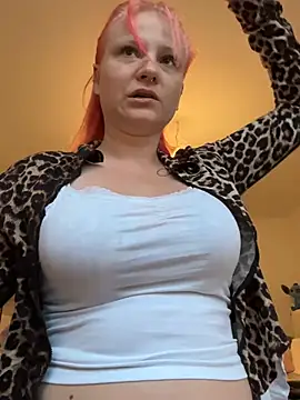 Snapshot of Fiebie_licious_ chatting on 05-21-26, 03:24 Fiebie licious online show from 05-21-26, 03:24
