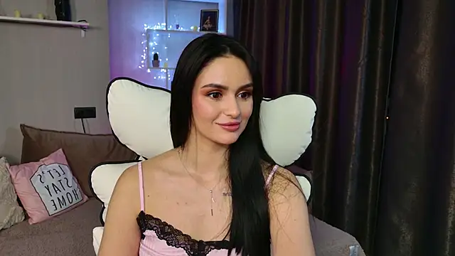 Snapshot of MilaaSweety chatting on 05-15-26, 08:16 MilaaSweety online show from 05-15-26, 08:16