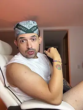 TroyeSavage online show from 04-15-26, 10:33