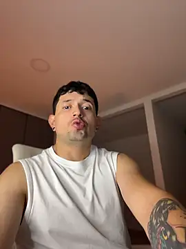 TroyeSavage online show from 04-21-26, 10:43