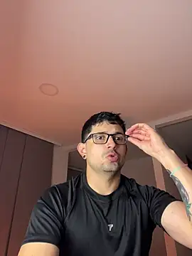 TroyeSavage online show from 06-06-26, 10:31