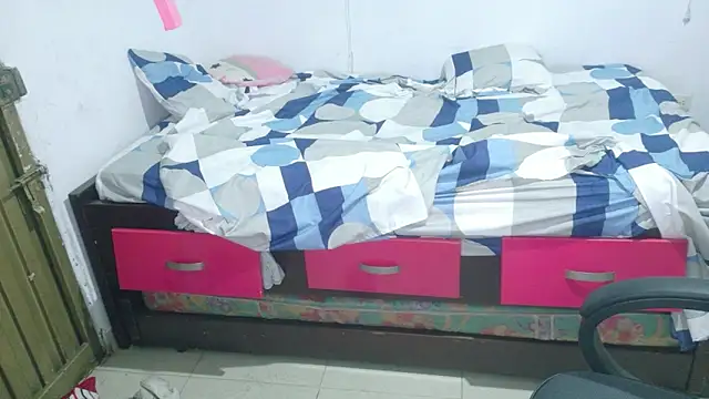 sexysofiaaa online show from 03-16-26, 05:02