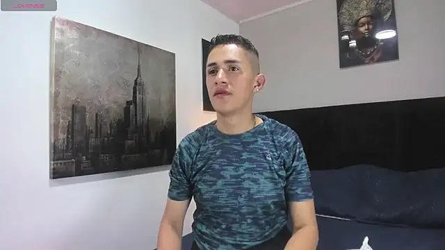 Snapshot of _Alan_Walker_1 chatting on 04-26-26, 05:21 Alan Walker 1 online show from 04-26-26, 05:21