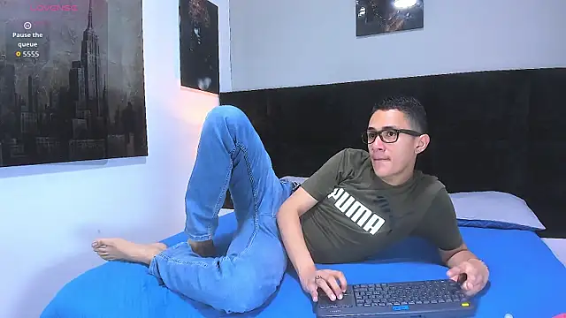 Snapshot of _Alan_Walker_1 chatting on 07-15-26, 03:06 Alan Walker 1 online show from 07-15-26, 03:06