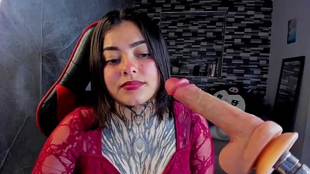 Snapshot of Sophiia_cherry chatting on 05-16-26, 07:34 Sophiia cherry online show from 05-16-26, 07:34