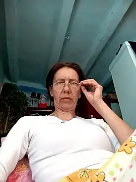 Snapshot of Tania9876 chatting on 05-19-26, 06:53 Tania9876 online show from 05-19-26, 06:53