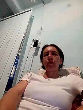 Snapshot of Tania9876 chatting on 05-29-26, 06:17 Tania9876 online show from 05-29-26, 06:17