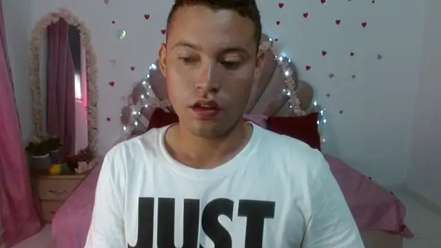 Snapshot of sven_fox723 chatting on 06-07-26, 01:37 sven fox723 online show from 06-07-26, 01:37