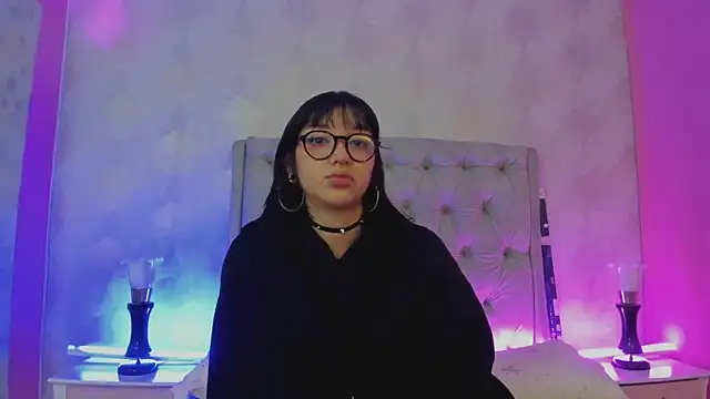 Snapshot of LilithBluum chatting on 06-25-26, 12:31 LilithBluum online show from 06-25-26, 12:31