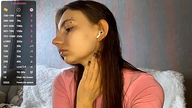 AlisaBloom online show from 04-06-26, 10:05