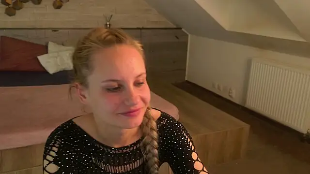 IceBlueBabe online show from 05-25-26, 07:42
