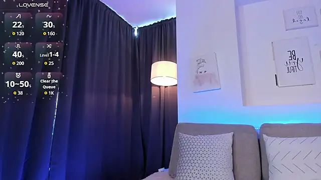 Zoey monroe online show from 07-31-26, 12:15