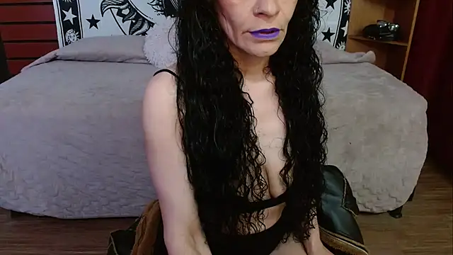 Snapshot of _Alexandra_Jones chatting on 07-04-26, 02:18 Alexandra Jones online show from 07-04-26, 02:18