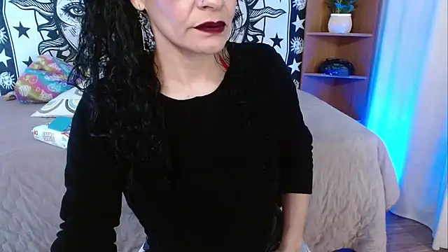 Snapshot of _Alexandra_Jones chatting on 07-18-26, 02:16 Alexandra Jones online show from 07-18-26, 02:16