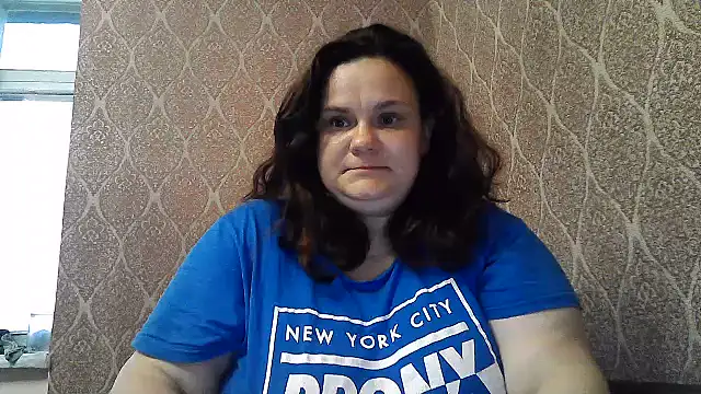 Snapshot of DollyGersonn chatting on 06-23-26, 06:39 DollyGersonn online show from 06-23-26, 06:39