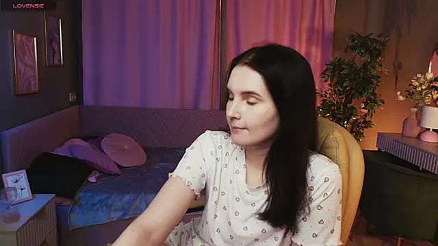 Snapshot of Kristen_Bellle chatting on 05-12-26, 01:14 Kristen Bellle online show from 05-12-26, 01:14