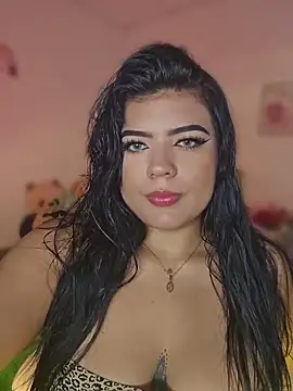Snapshot of salomee15 chatting on 06-15-26, 01:08 salomee15 online show from 06-15-26, 01:08