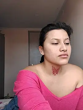 Snapshot of brunne_eva chatting on 07-18-26, 07:28 brunne eva online show from 07-18-26, 07:28
