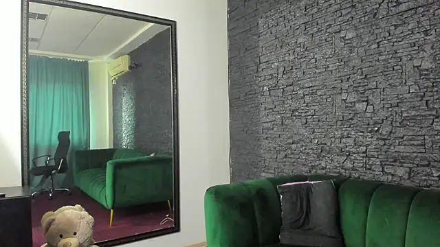 DiamondMilff online show from 03-21-26, 08:19