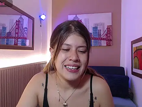 Moonna linnda online show from 04-24-26, 04:20