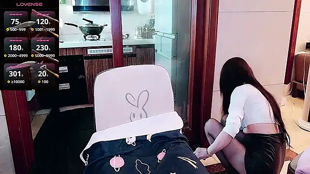 nuanuanbaobei online show from 04-18-26, 06:28