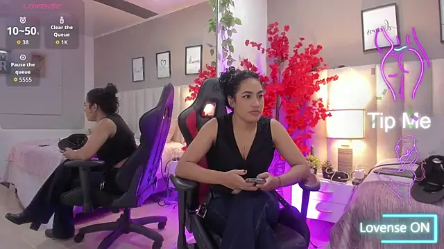 Snapshot of aniie_rouse chatting on 06-04-26, 11:55 aniie rouse online show from 06-04-26, 11:55