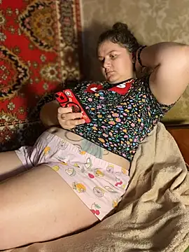 Snapshot of Nenssy555 chatting on 06-26-26, 02:21 Nenssy555 online show from 06-26-26, 02:21