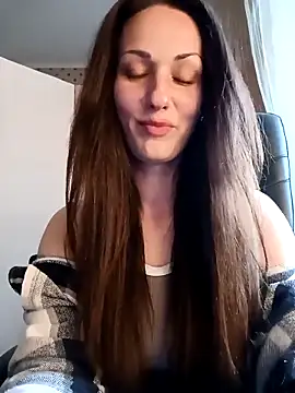 LunaCrystall online show from 04-11-26, 04:00