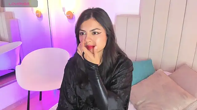 Zoee Kravitz online show from 03-12-26, 08:48