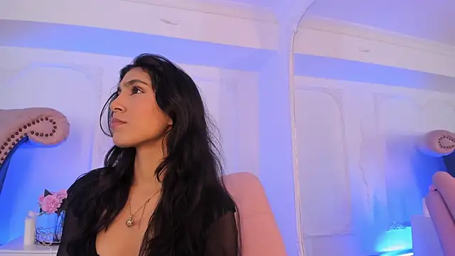 LucianaBlanco  online show from 04-10-26, 08:57