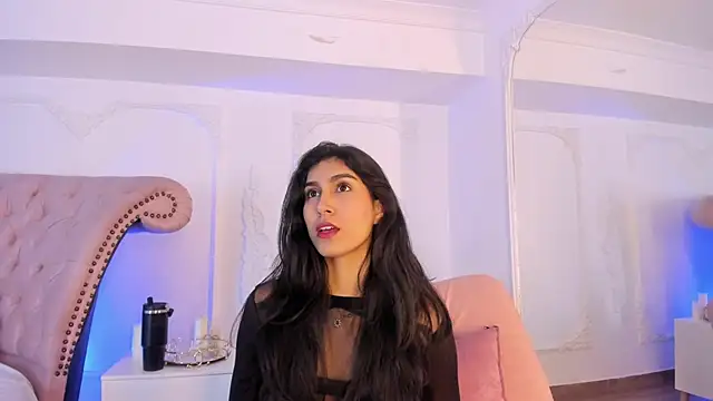 Snapshot of LucianaBlanco_ chatting on 06-19-26, 08:34 LucianaBlanco online show from 06-19-26, 08:34