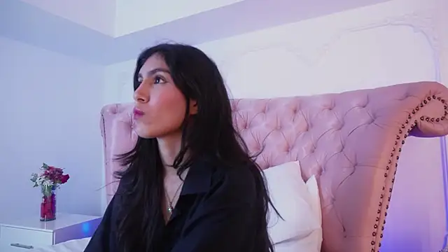 Snapshot of LucianaBlanco_ chatting on 07-19-26, 03:05 LucianaBlanco online show from 07-19-26, 03:05