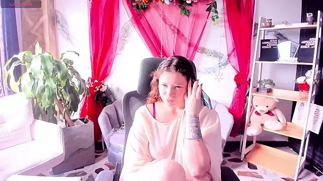 AphroditeSweett online show from 06-16-26, 08:44