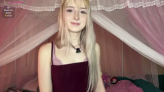 Snapshot of OnlyEva1 chatting on 05-10-26, 08:41 OnlyEva1 online show from 05-10-26, 08:41