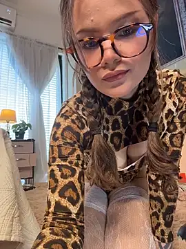 Snapshot of Tallulah_Kinky chatting on 04-30-26, 06:36 Tallulah Kinky online show from 04-30-26, 06:36