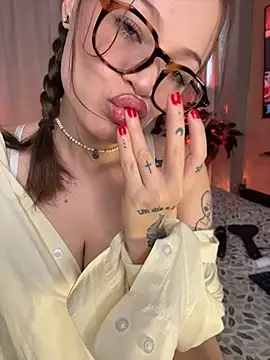 Snapshot of Tallulah_Kinky chatting on 06-16-26, 08:44 Tallulah Kinky online show from 06-16-26, 08:44