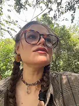 Snapshot of Tallulah_Kinky chatting on 06-18-26, 04:55 Tallulah Kinky online show from 06-18-26, 04:55