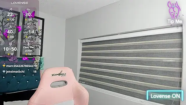 Coralineegp online show from 03-11-26, 08:59