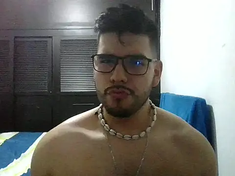 LatinBeardCali online show from 03-22-26, 12:03