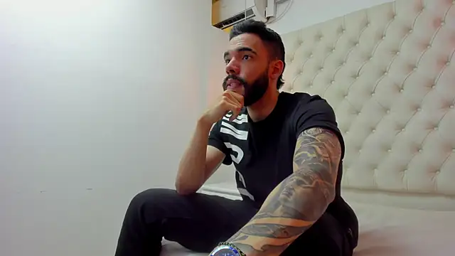 JEAN LEWIS2 online show from 04-09-26, 07:30