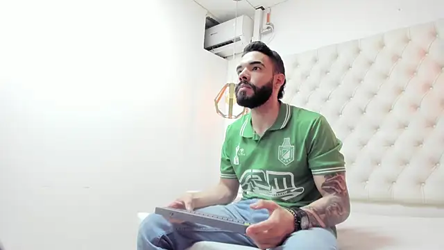 JEAN LEWIS2 online show from 04-11-26, 07:18