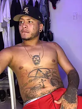 Snapshot of Crow_boss77 chatting on 04-04-26, 05:27 Crow boss77 online show from 04-04-26, 05:27