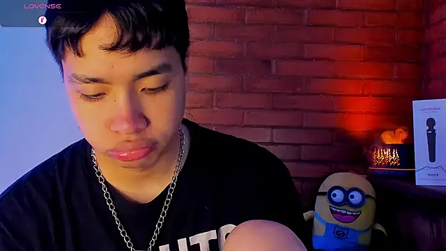 Lee Colee online show from 04-15-26, 01:18